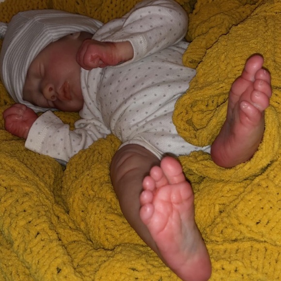 Realborn reborn - Picture 1 of 8